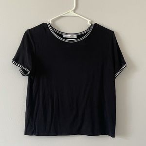 Black short sleeve t-shirt. With white, L